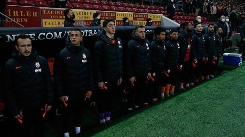 Galatasaray-Giresunspor maçında ortalık karıştı! Resmen tepetaklak oldular, bir darbe daha! Hepsini ıslıkladılar, Fatih Terim deliye döndü! Burak Elmas, Arda Turan...