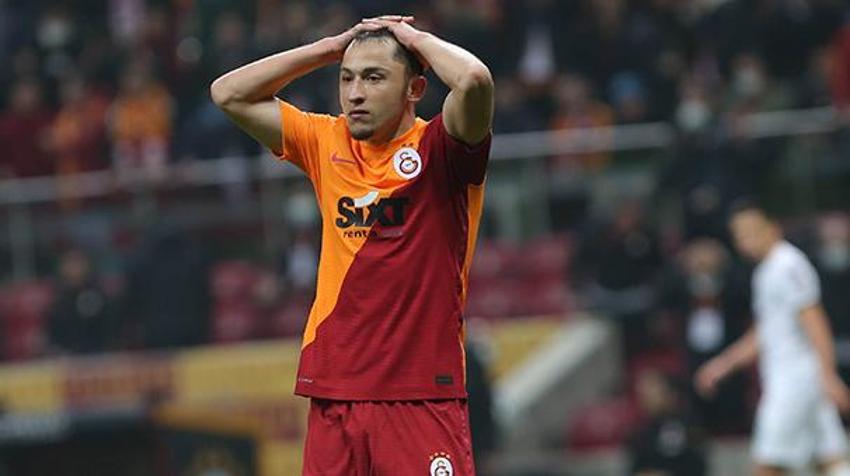 Galatasaray-Giresunspor maçında ortalık karıştı! Resmen tepetaklak oldular, bir darbe daha! Hepsini ıslıkladılar, Fatih Terim deliye döndü! Burak Elmas, Arda Turan...