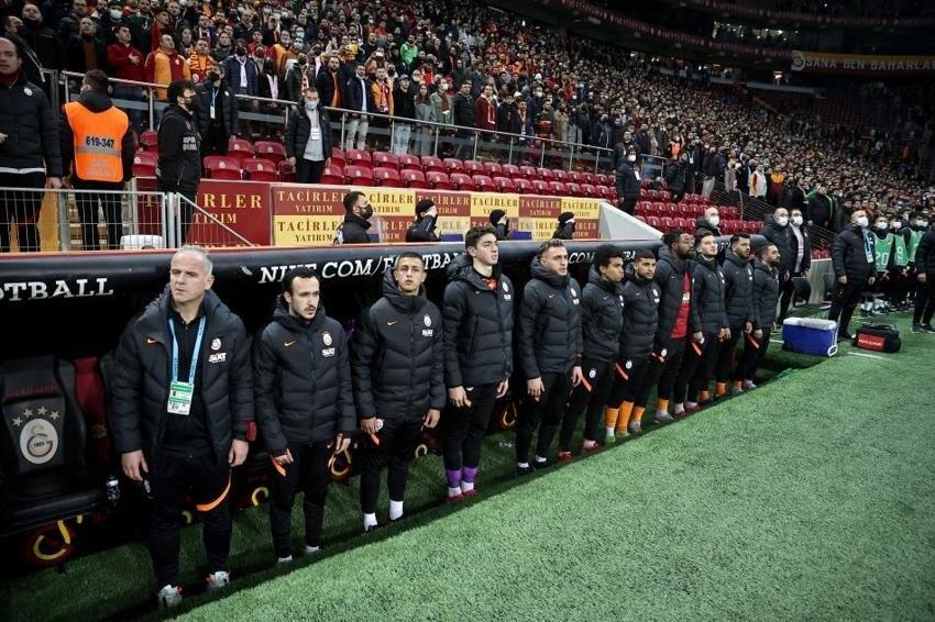 Burak Elmas ve Fatih Terim'e yaylım ateşi! 'Bu mu futbol aklınız, transfer politikanız paraları sokağa atıyorsunuz'