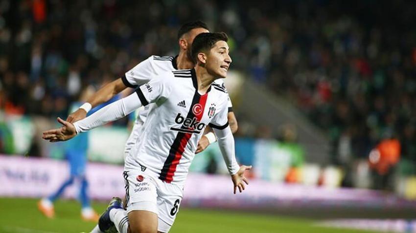 Rizespor-Beşiktaş maçına damga vurdu! Yeni bir yıldız doğuyor, Emirhan İlkhan göz doldurdu, Gökhan Gönül'ün o sözleri sonrası...