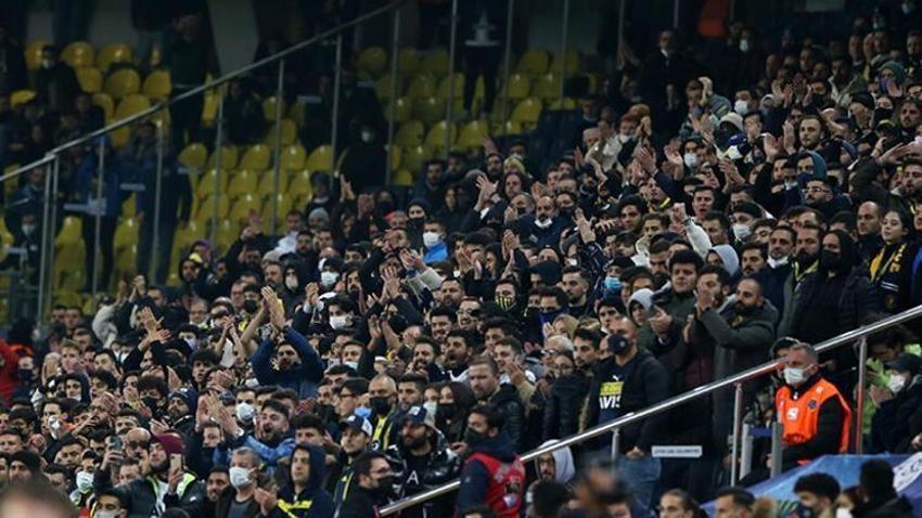 Ali Koç'tan inanılmaz hareket! Tribünler istifaya davet etti başkanın hamlesi gecikmedi bir anda döndü ve...