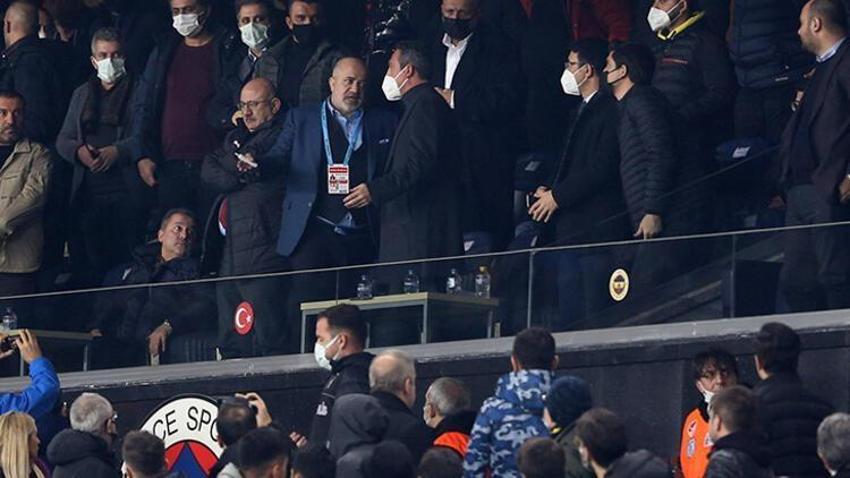 Ali Koç'tan inanılmaz hareket! Tribünler istifaya davet etti başkanın hamlesi gecikmedi bir anda döndü ve...