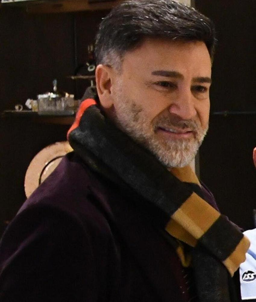 İzzet Yıldızhan'dan tartışma yaratan sözler! 'Sahneye külotla çıkmasınlar!'
