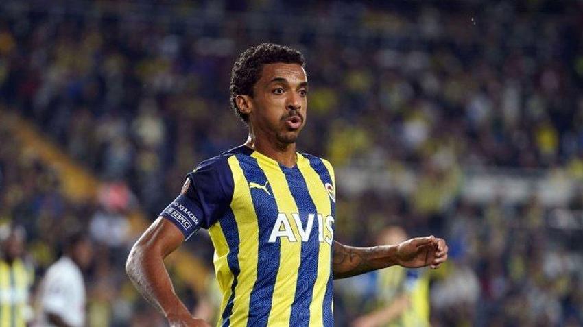 Dünkü mağlubiyetten sonra iki ayrılık! Mesut Özil, İrfan Can Kahveci, Mert Hakan derken...