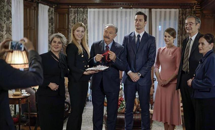 Ayça Ayşin Turan ile Alp Navruz'dan aşk itirafı sonrası ilk poz!