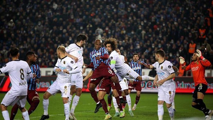 SON DAKİKA! Beşiktaş'ın yeni teknik direktörü belli oldu! 'Ahmet Nur Çebi'ye hayırlı olsun...'