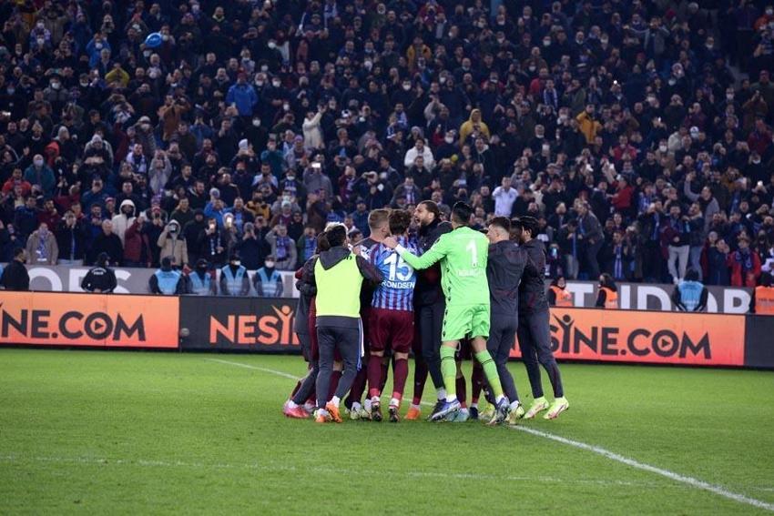 SON DAKİKA! Beşiktaş'ın yeni teknik direktörü belli oldu! 'Ahmet Nur Çebi'ye hayırlı olsun...'