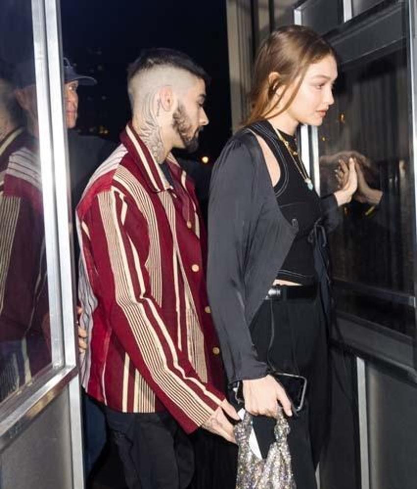 Zayn Malik üye olduğu sitedeki görüntüleri internete sızdı! Etine dolgun sevgili arıyor...