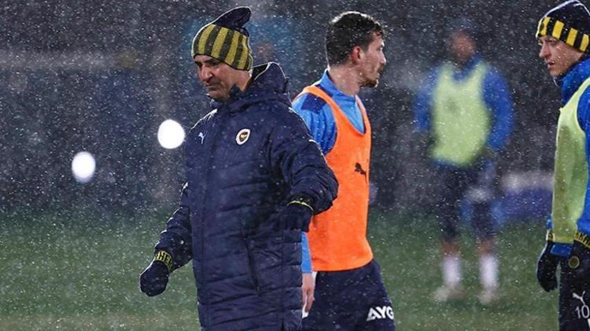 Fenerbahçe'de İsmail Kartal göreve başlar başlamaz flaş çağrı: Onu defterden silmeli! Mert Hakan Yandaş, Mesut Özil, İrfan Can Kahveci, Enner Valencia...
