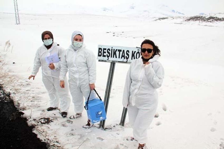 Zorlu hava koşullarına aldırmayan korona savaşçılarının karla mücadelesi!