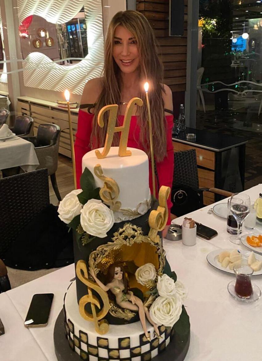 Hande Yener: Kendimi 20'li yaşlarda hissediyorum