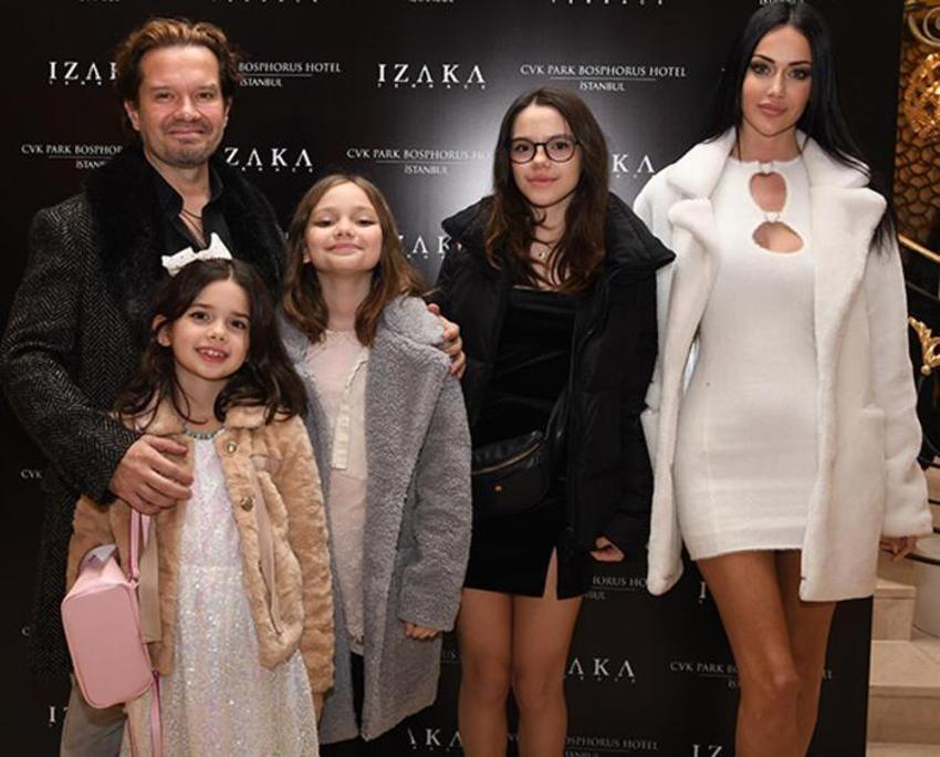 Beren Saat, kıyafetiyle gündem oldu! Flaşların azizliğine uğradı!