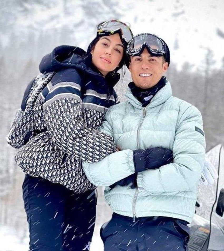 Cristiano Ronaldo ile Georgina Rodriguez özel jetle akşam yemeğine gitti!