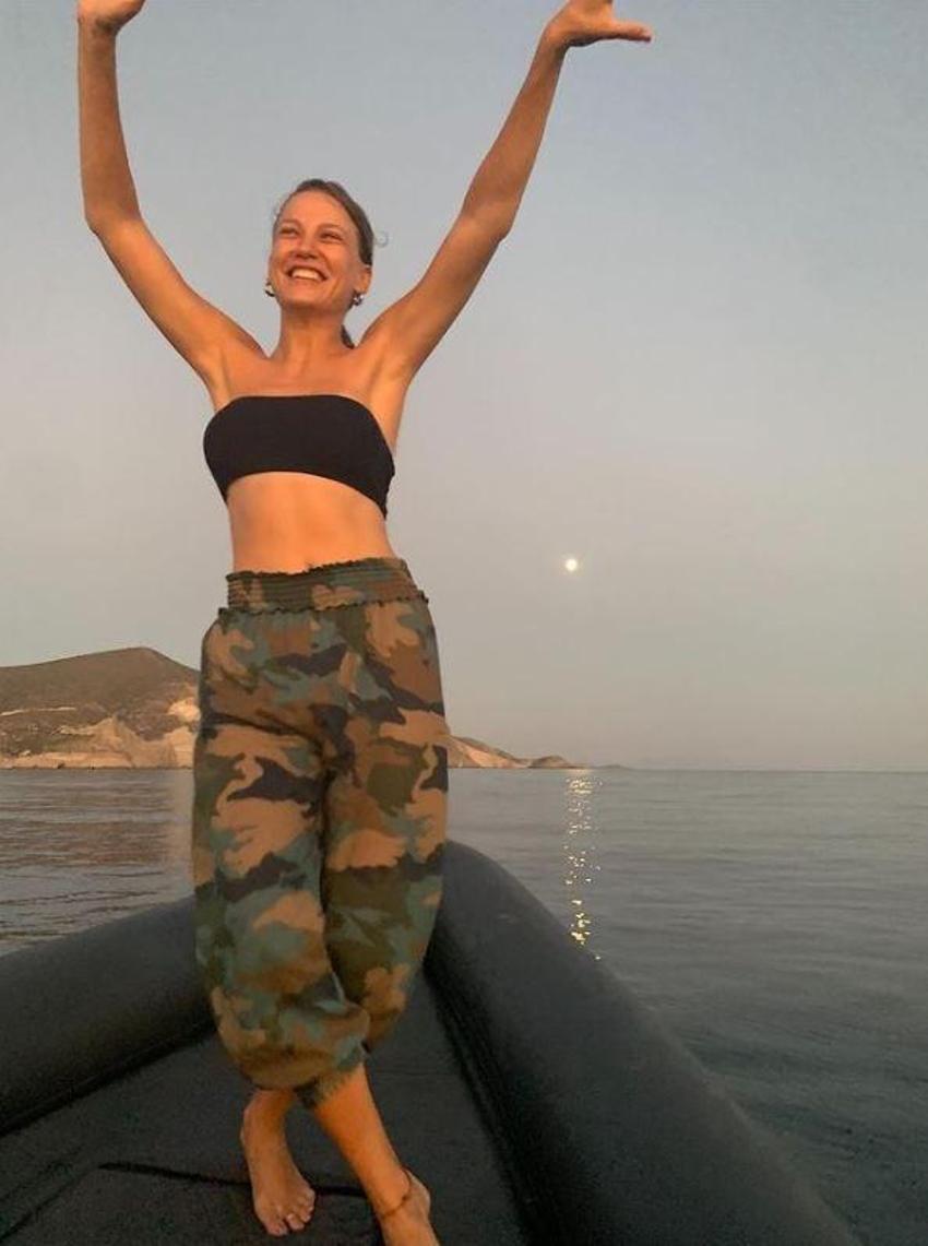 Serenay Sarıkaya'nın ayak bileğindeki kırmızı ipin sırrı ortaya çıktı!