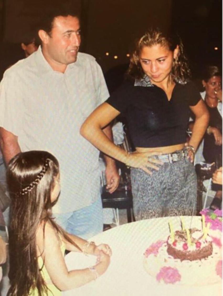 Serenay Sarıkaya'nın ayak bileğindeki kırmızı ipin sırrı ortaya çıktı!