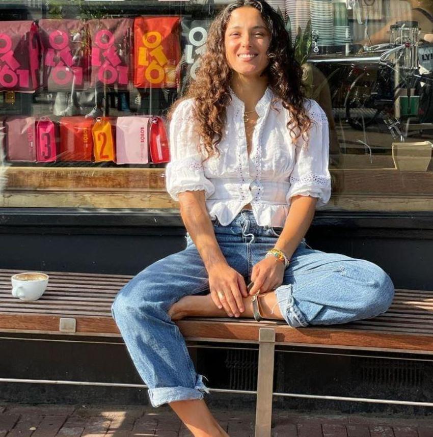 Serenay Sarıkaya'nın ayak bileğindeki kırmızı ipin sırrı ortaya çıktı!