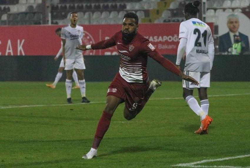 Dün Tetteh'den yumruk yemişti! Boupendza Süper Lig'e geri dönüyor! Önce kiralama sonra satın alma...