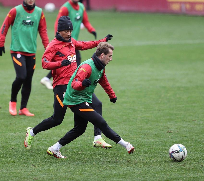 Torrent'ten ilk transfer bombası! Süleyman Hurma'nın komik rakama anlaştığı yıldız futbolcuyu Galatasaray bitirdi