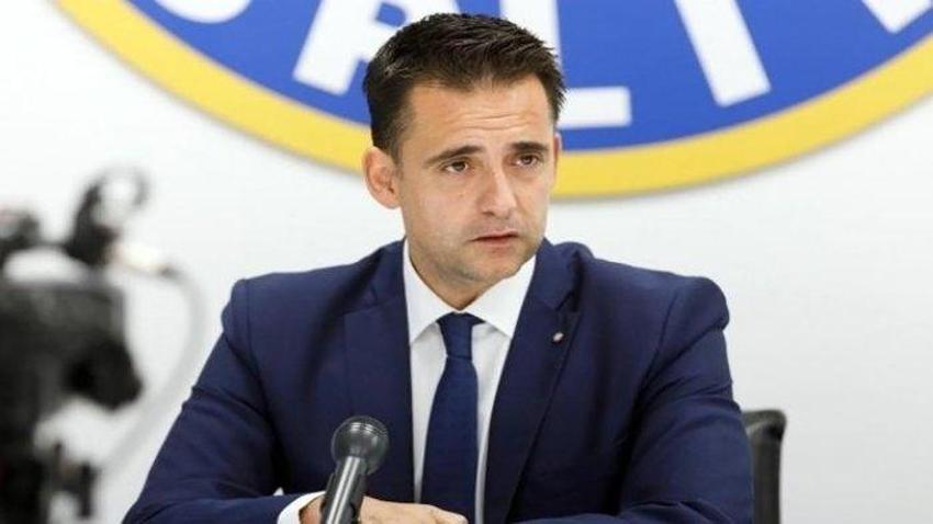 Işıtan Gün skandalı patlak verdi Burak Elmas yeni Sportif Direktörle anlaşmaya vardı