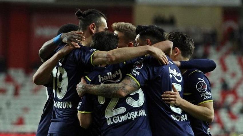 'İkisi de Fenerbahçe'nin golcüsü değil' dedi Ali Koç'tan 2 yıldız istedi! İşte İsmail Kartal'ın forvet raporu