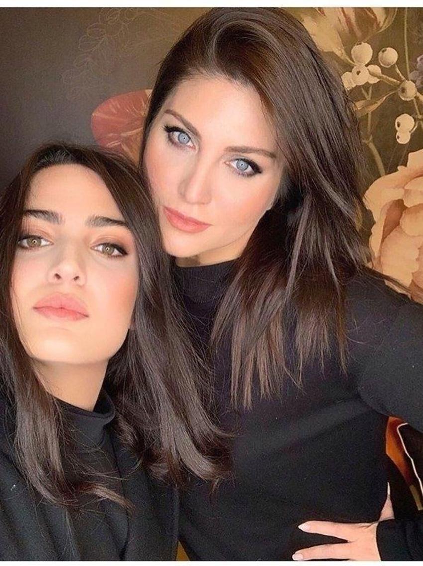 Babası Hakan Ural'dan onay geldi! Melisa Ural aşk pozunu paylaştı...