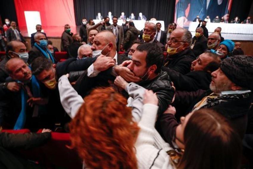 İstanbul Taksiciler Esnaf Odası seçimleri gergin başladı