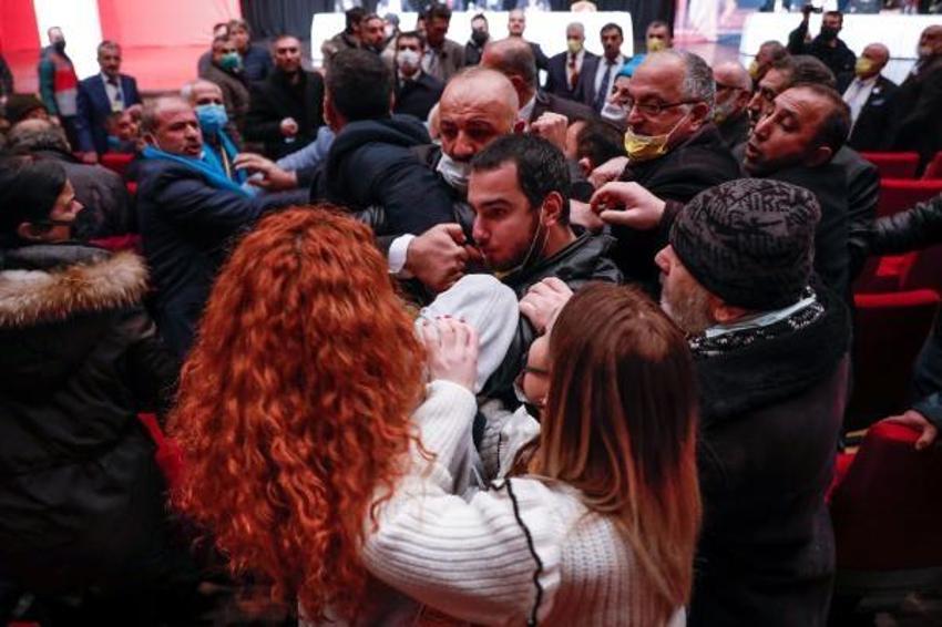İstanbul Taksiciler Esnaf Odası seçimleri gergin başladı