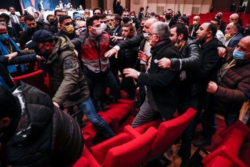 İstanbul Taksiciler Esnaf Odası seçimleri gergin başladı