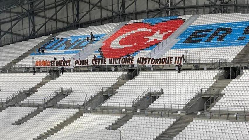 44 yıllık hasret sona erdi Fransa tribünlerinde Türk bayrağı açıldı! Cengiz Ünder'le Burak Yılmaz kapışması...