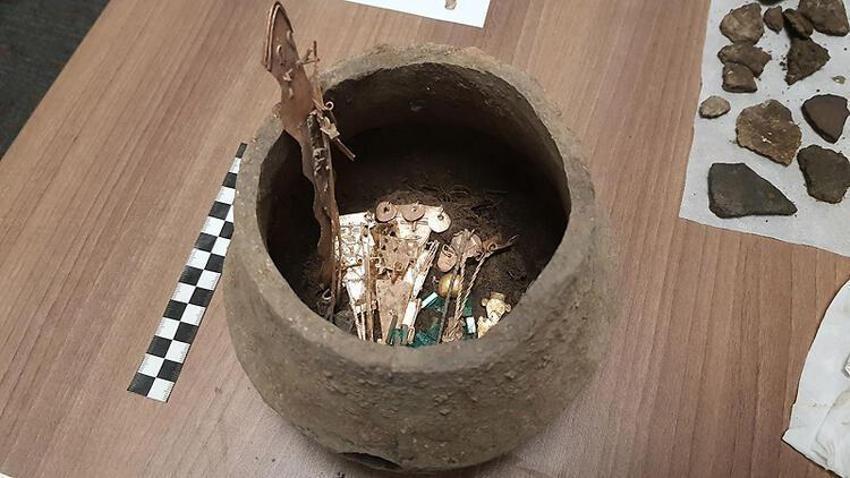 Altın sikkeler topraktan fışkırdı! Bugüne kadar keşfedilenlerin en büyüğü...