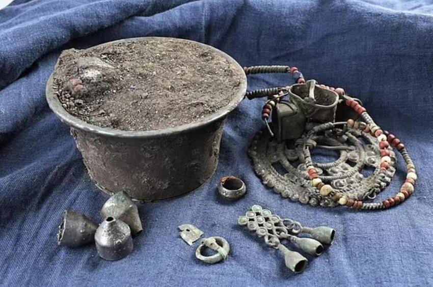 Altın sikkeler topraktan fışkırdı! Bugüne kadar keşfedilenlerin en büyüğü...