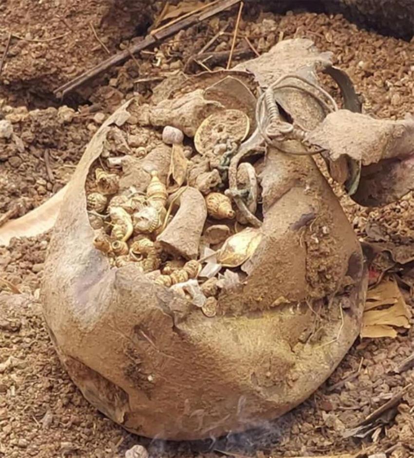 Altın sikkeler topraktan fışkırdı! Bugüne kadar keşfedilenlerin en büyüğü...