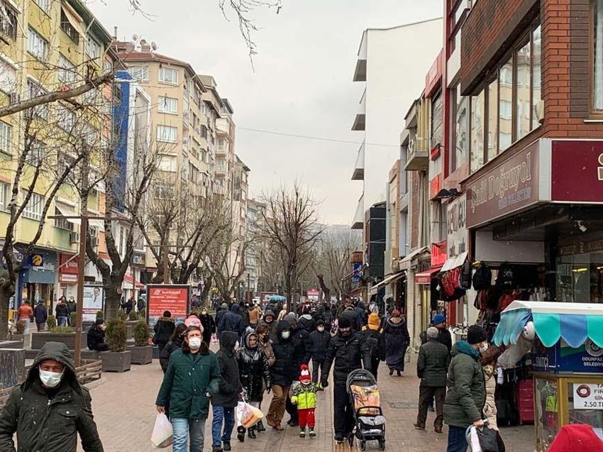 İllere göre haftalık vaka haritasını Bakan Koca paylaştı! İşte alarm veren 10 il...