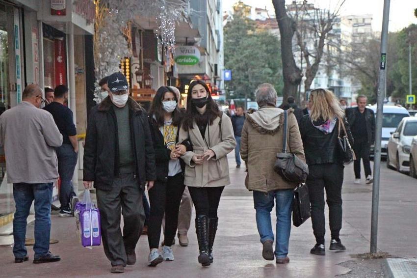İllere göre haftalık vaka haritasını Bakan Koca paylaştı! İşte alarm veren 10 il...