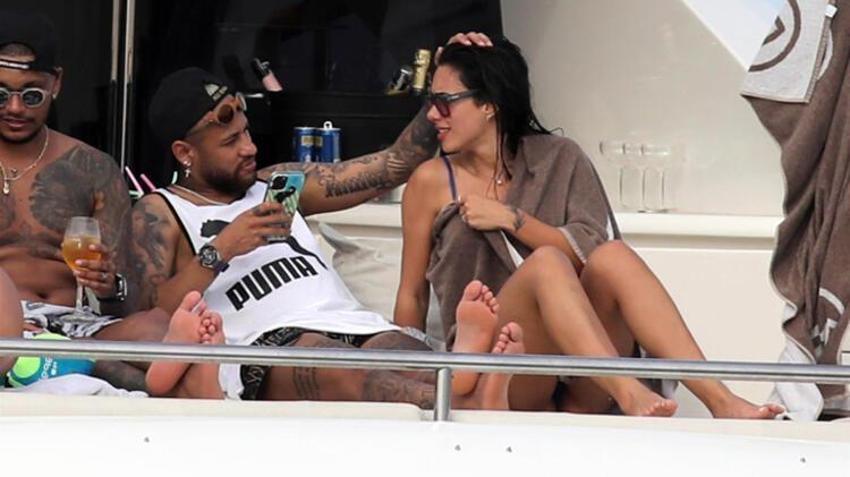 Neymar gizlediği sevgisi Instagram fenomeni çıktı