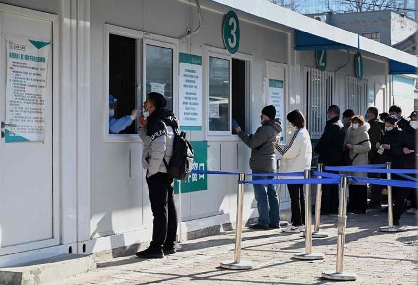 Omicron ile ilgili korkutan açıklamalar art arda geldi! Başa dönüyoruz: 'Açarken dikkat!'