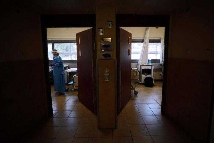 Omicron ile ilgili korkutan açıklamalar art arda geldi! Başa dönüyoruz: 'Açarken dikkat!'