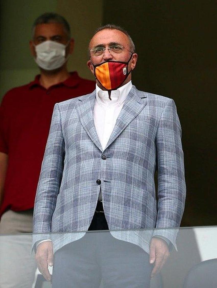 Fatih Terim'in ismini bir kez bile ağzına almadı! Burak Elmas'a gönderme! 'Mustafa Cengiz narkozdayken...'