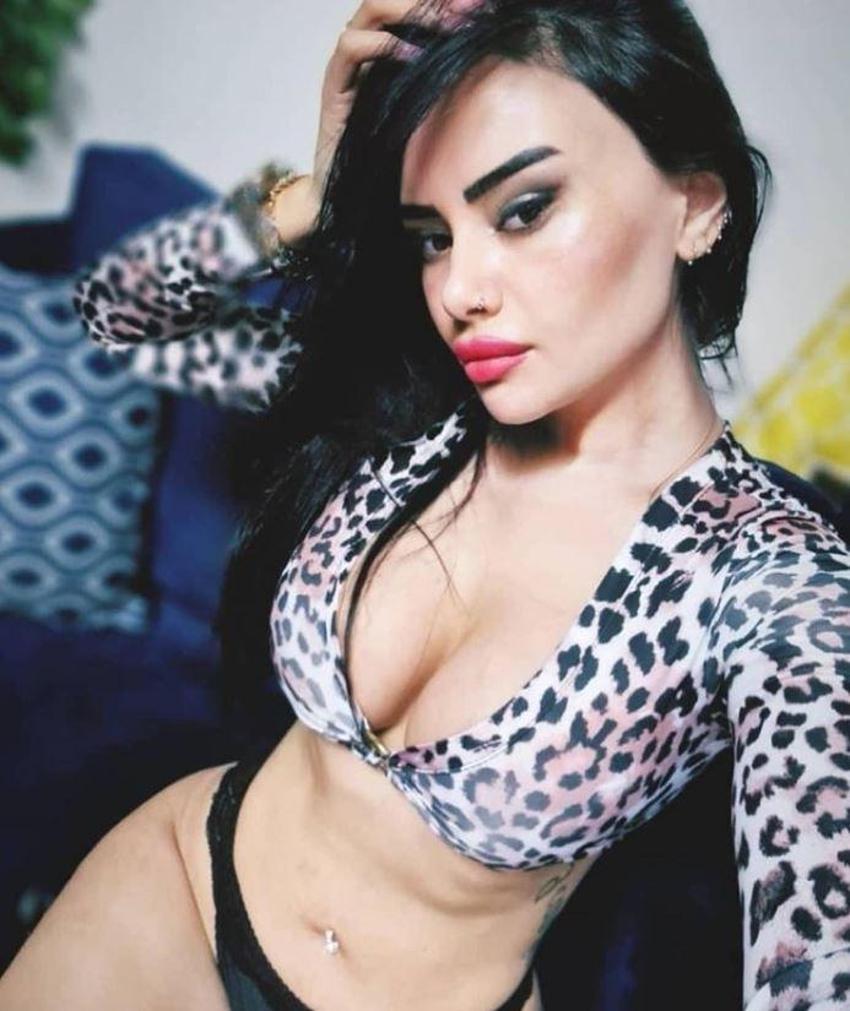 Naz Mila'dan iç çamaşırlı paylaşım!