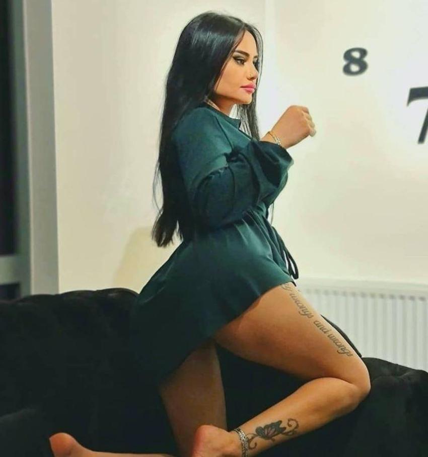 Naz Mila'dan iç çamaşırlı paylaşım!