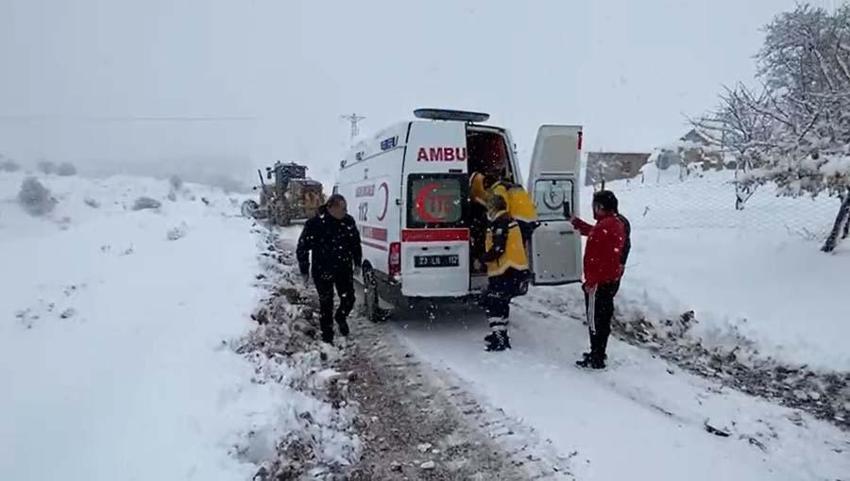 Araçlar kara gömüldü, binlerce kişi mahsur kaldı! Gaziantep Valisi'nden flaş açıklama