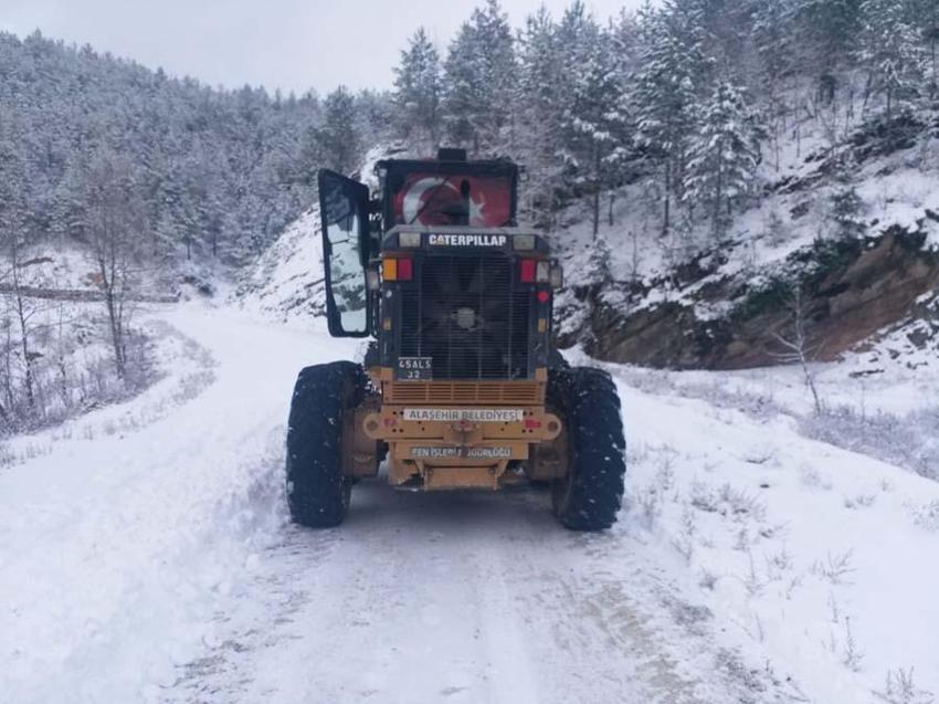 Araçlar kara gömüldü, binlerce kişi mahsur kaldı! Gaziantep Valisi'nden flaş açıklama