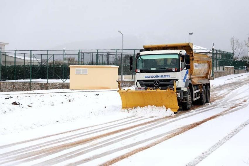 Araçlar kara gömüldü, binlerce kişi mahsur kaldı! Gaziantep Valisi'nden flaş açıklama