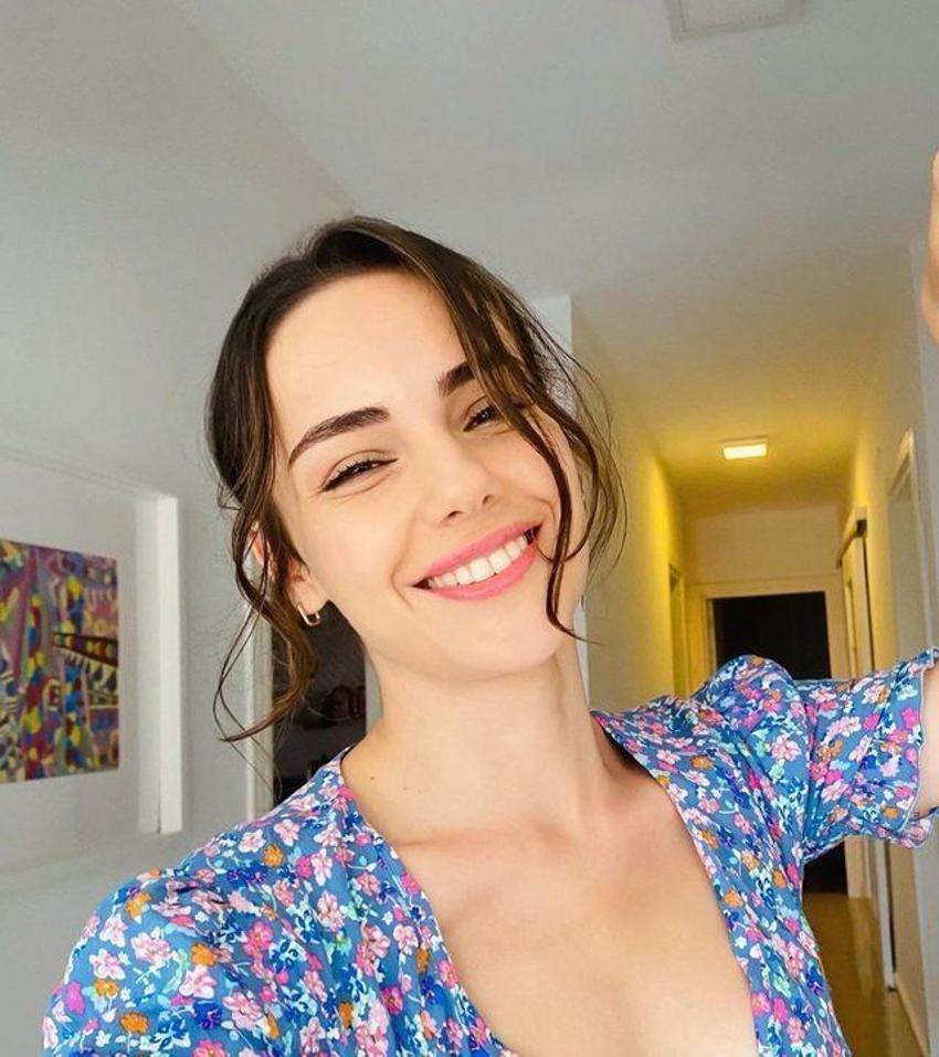 Kalp Yarası'nın Ayşe'si Yağmur Tanrısevsin son paylaşımıyla adından söz ettirdi!