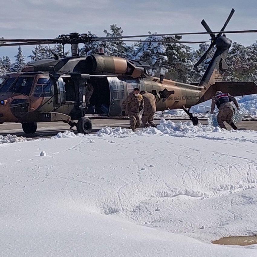 Araçlar kara gömüldü, binlerce kişi mahsur kaldı! Gaziantep Valisi'nden flaş açıklama