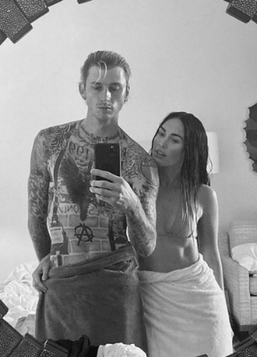 Megan Fox ve Machine Gun Kelly kan içerek nişanlanmıştı! Yüzükteki detay...
