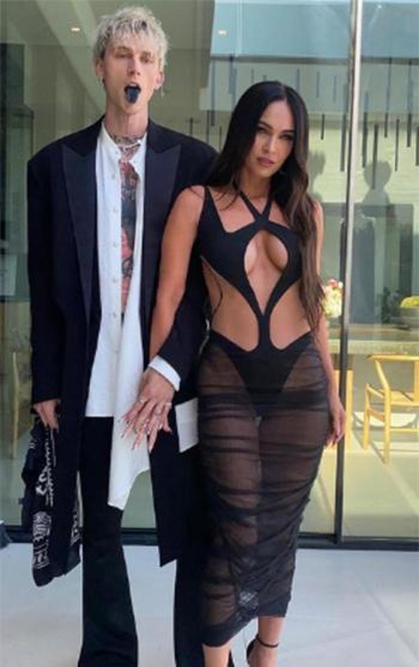 Megan Fox ve Machine Gun Kelly kan içerek nişanlanmıştı! Yüzükteki detay...