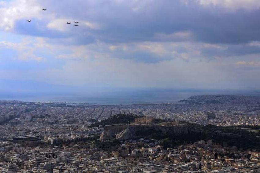 Yunanistan'da Rafale bayramı! Atina Türkiye korkusuyla almıştı....