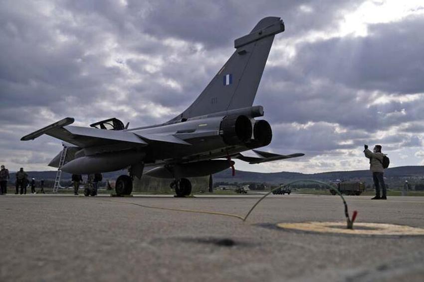 Yunanistan'da Rafale bayramı! Atina Türkiye korkusuyla almıştı....