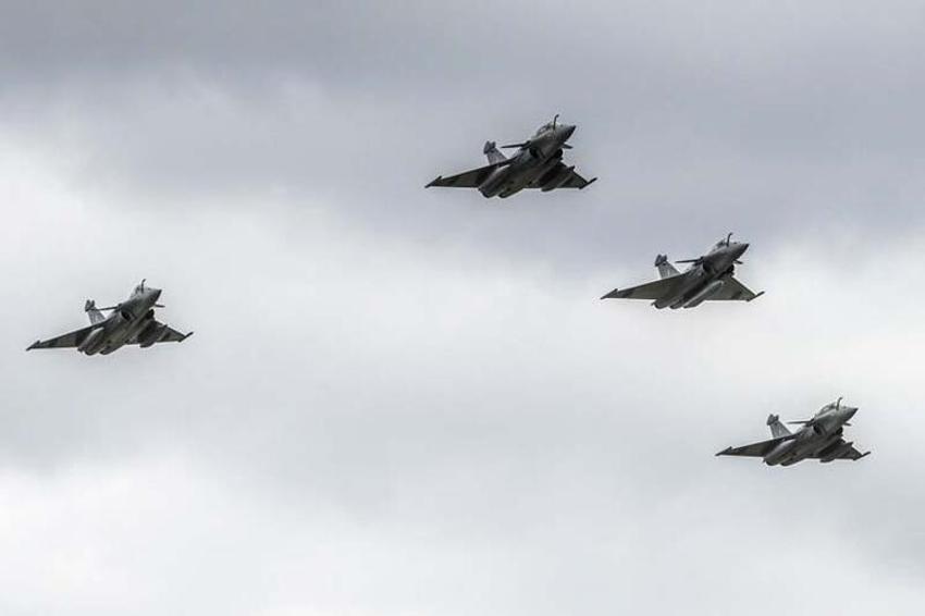 Yunanistan'da Rafale bayramı! Atina Türkiye korkusuyla almıştı....